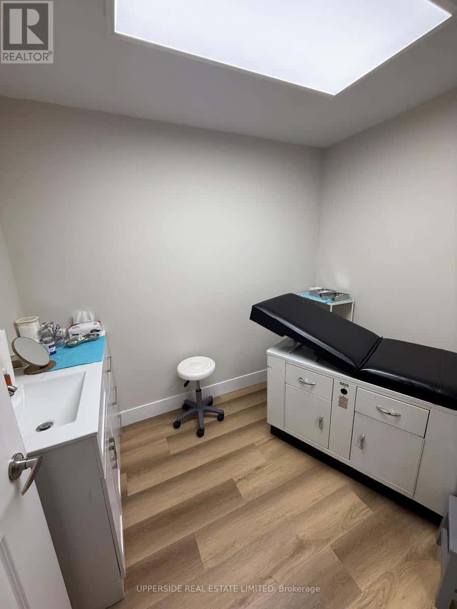 22 - 1118 CENTRE STREET — Vaughan (Beverley Glen), Ontario - Photo 5 of 10