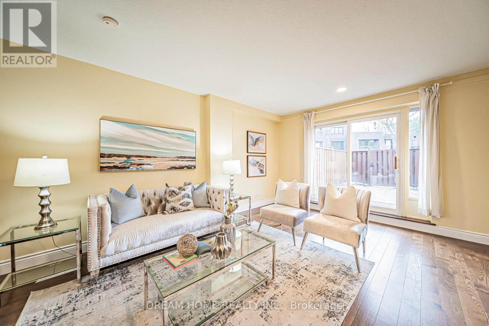 6 - 74 UPPER CANADA DRIVE — Toronto (St. Andrew-Windfields), Ontario - Main photo