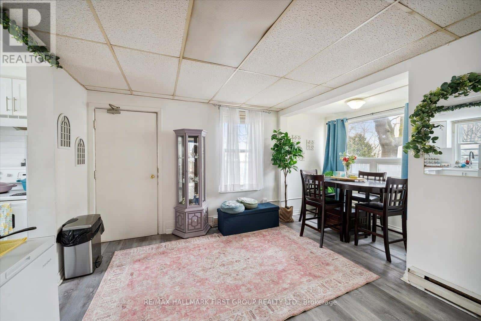 219 COCHRANE STREET — Scugog (Port Perry), Ontario - Photo 4 of 14