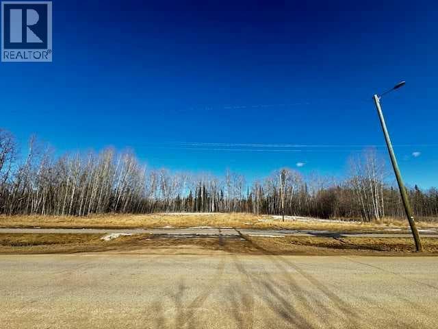 2431 Mistassiniy Road — Wabasca, Alberta - Main photo