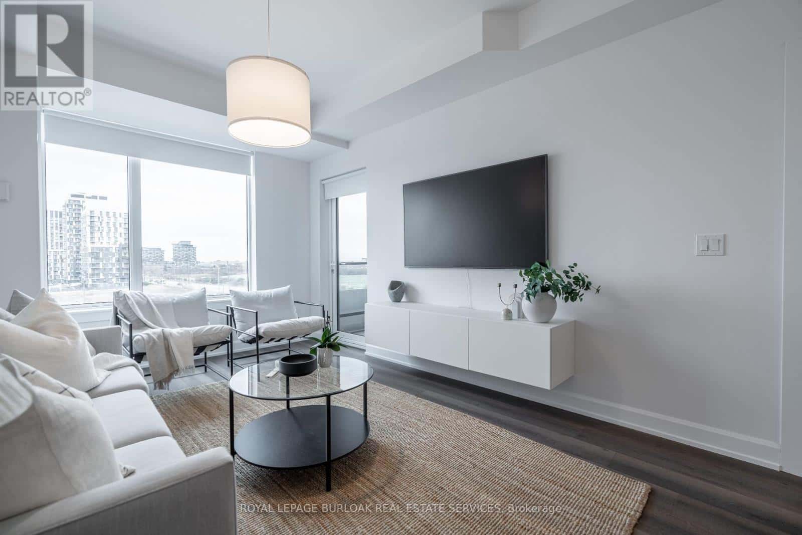 411 - 3200 WILLIAM COLTSON AVENUE — Oakville (JM Joshua Meadows), Ontario - Photo 4 of 30