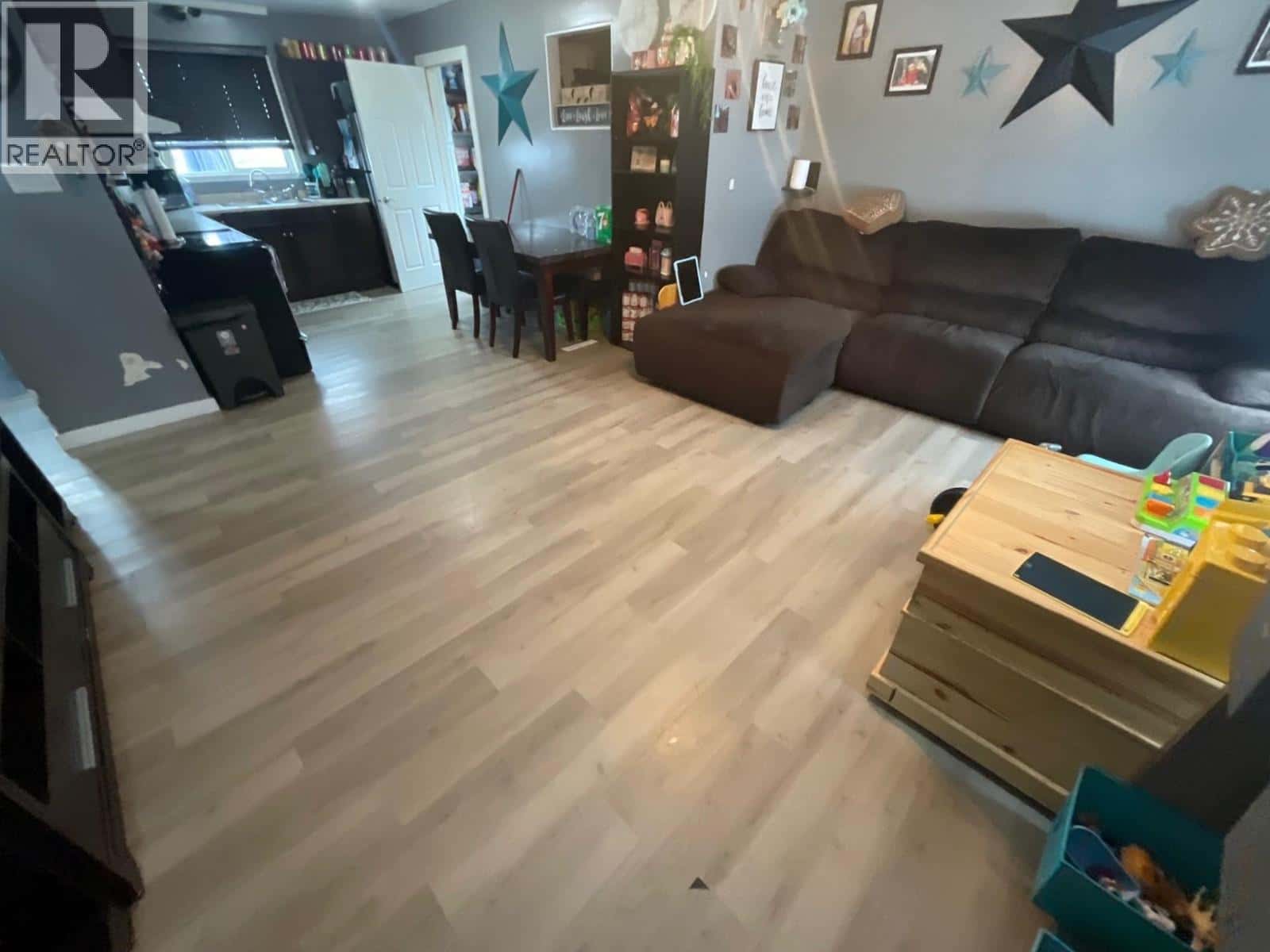 9008 102 AVENUE — Fort St. John, British Columbia - Photo 2 of 27