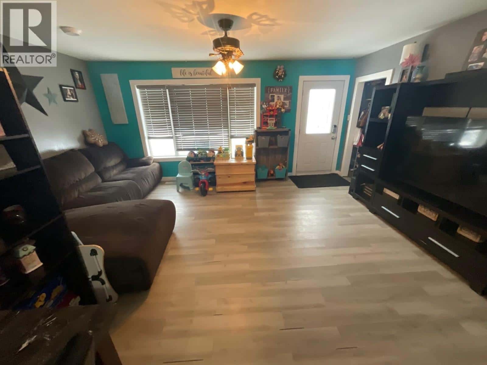 9008 102 AVENUE — Fort St. John, British Columbia - Photo 5 of 27