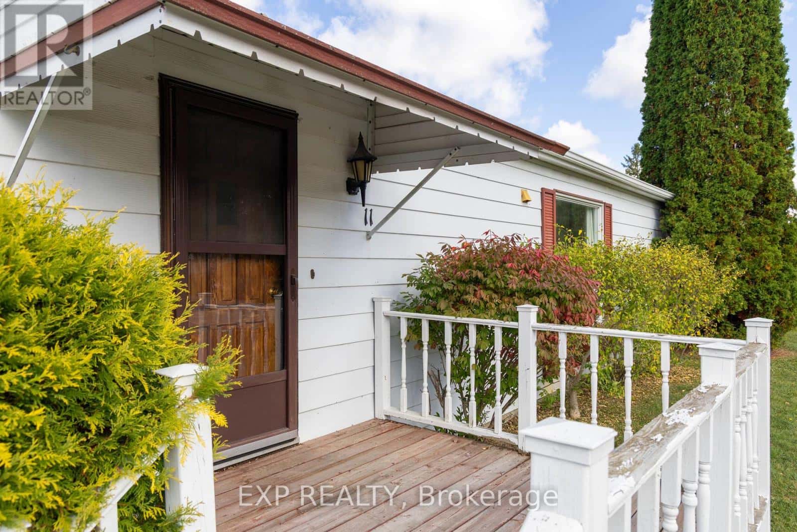 11 GENEVA COURT — Georgina (Sutton & Jackson's Point), Ontario - Photo 5 of 28