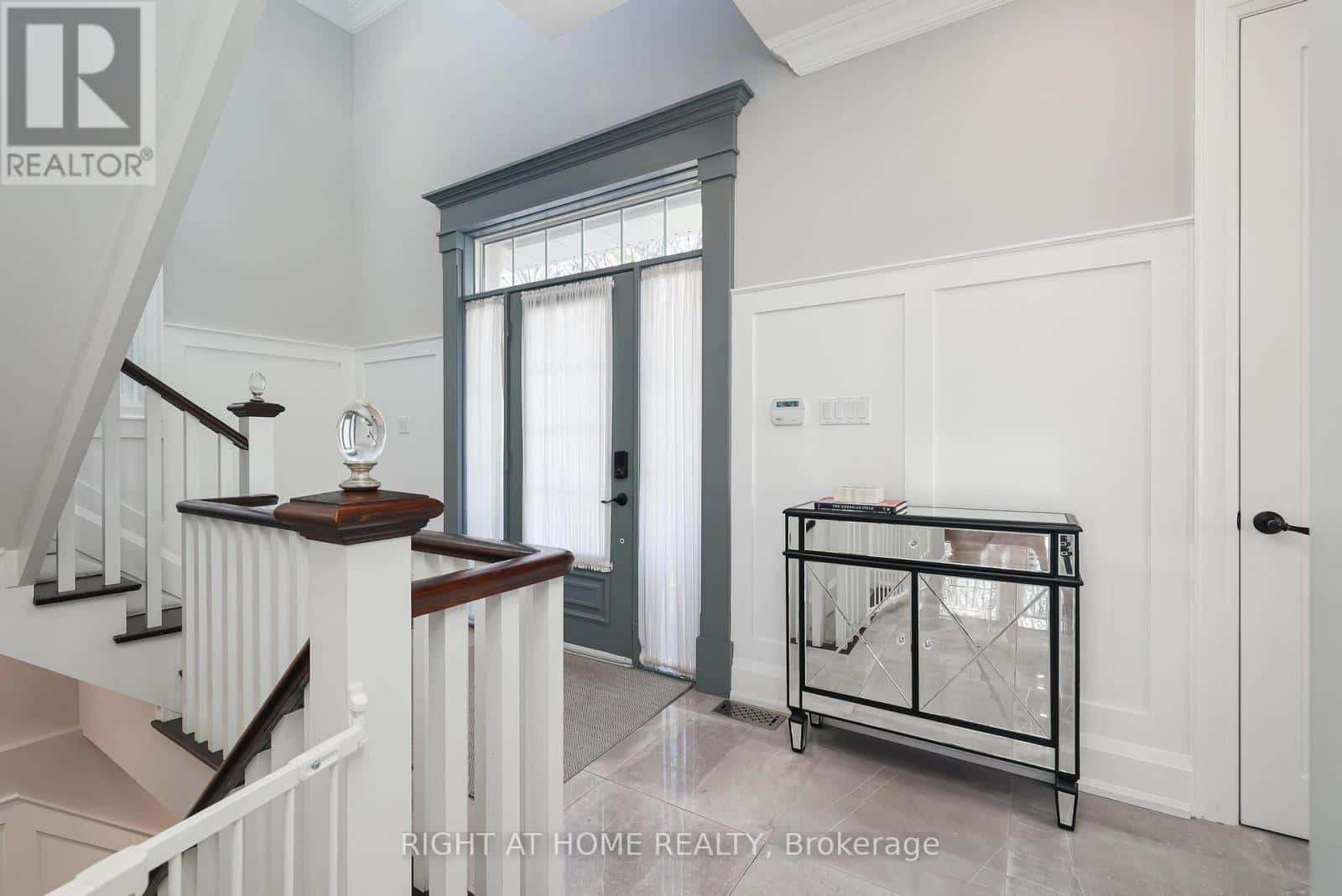 144 BROOKE STREET — Vaughan (Crestwood-Springfarm-Yorkhill), Ontario - Photo 5 of 36