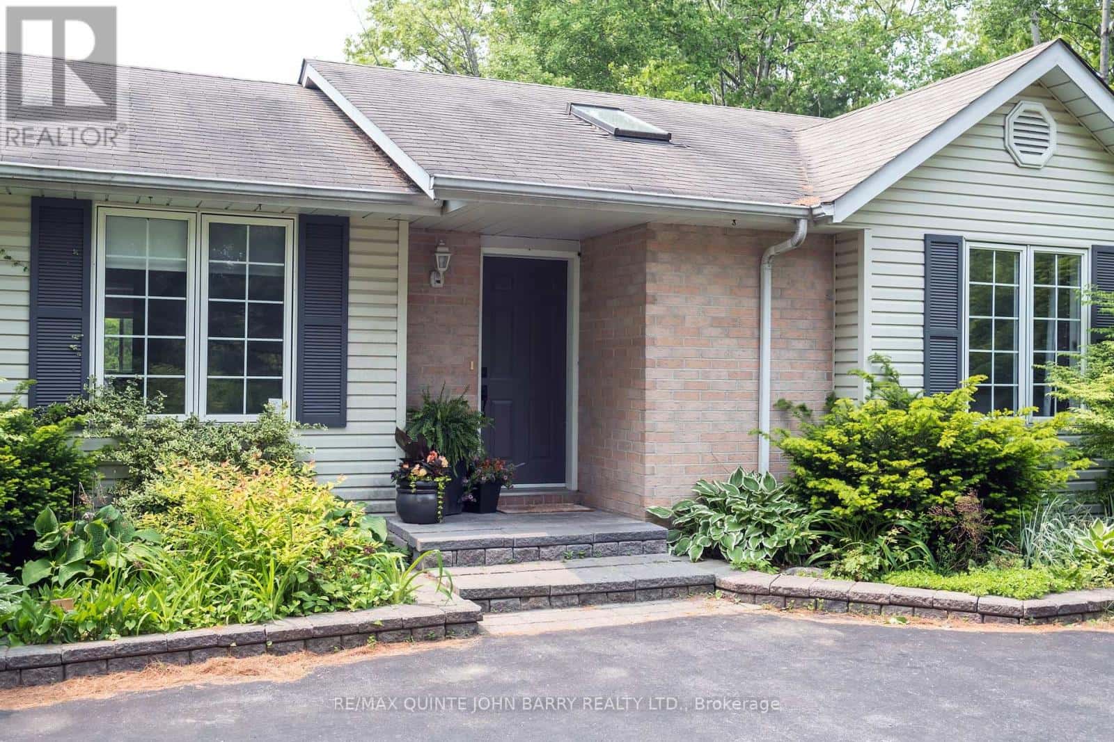 524 CHRISTIANI ROAD — Quinte West (Murray Ward), Ontario - Photo 3 of 35