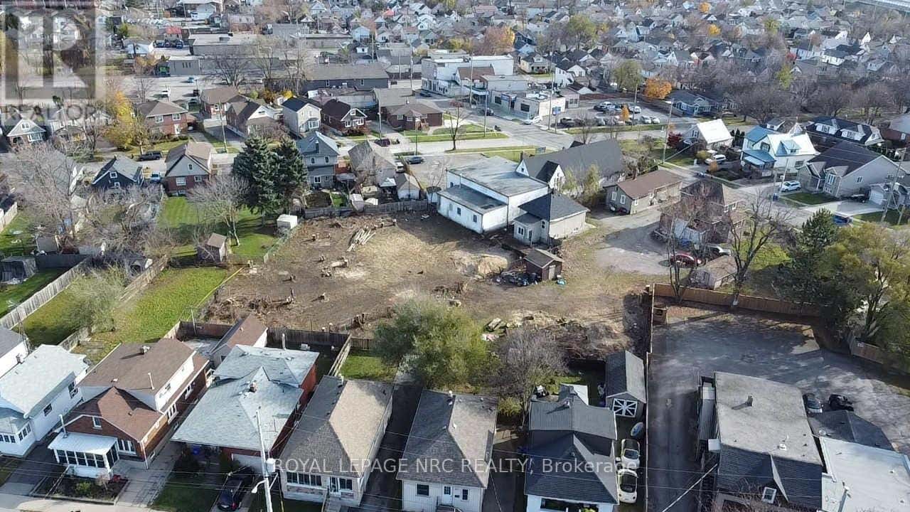 15 FACER STREET — St. Catharines (Facer), Ontario - Photo 3 of 4