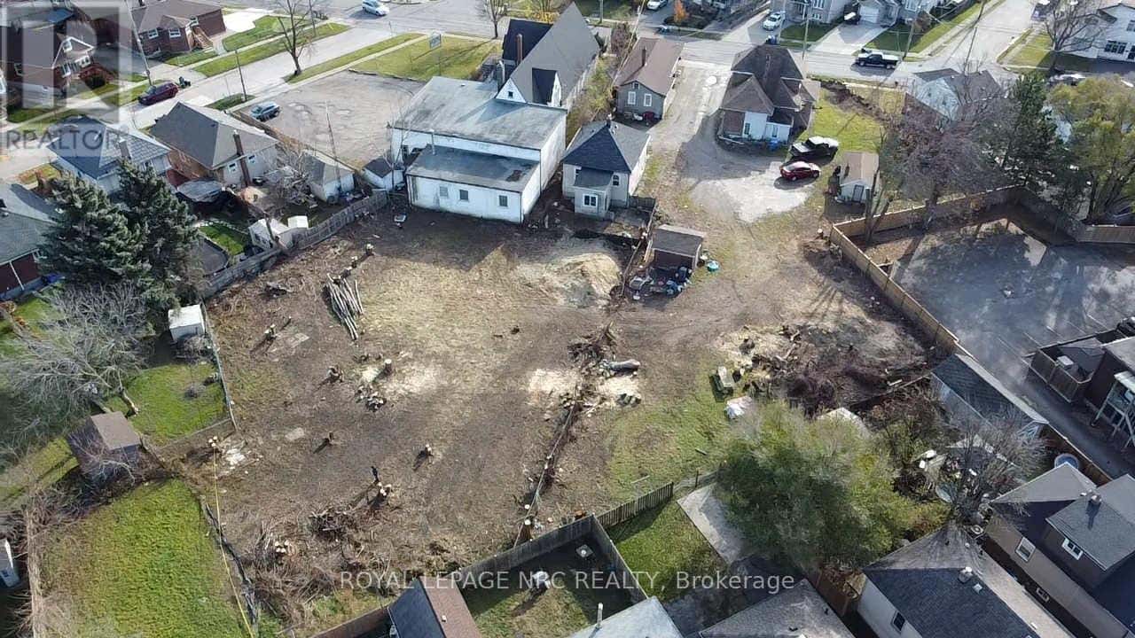 15 FACER STREET — St. Catharines (Facer), Ontario - Photo 2 of 4