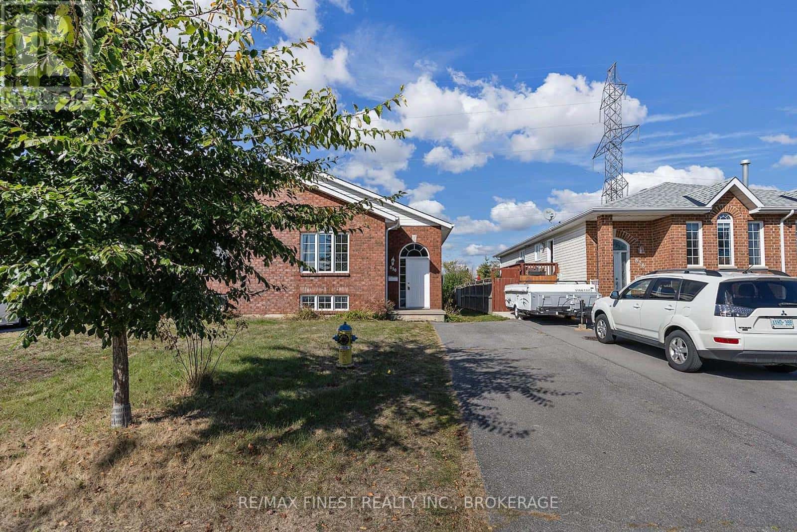 830 PEACHWOOD STREET — Kingston (City Northwest), Ontario - Photo 3 of 39