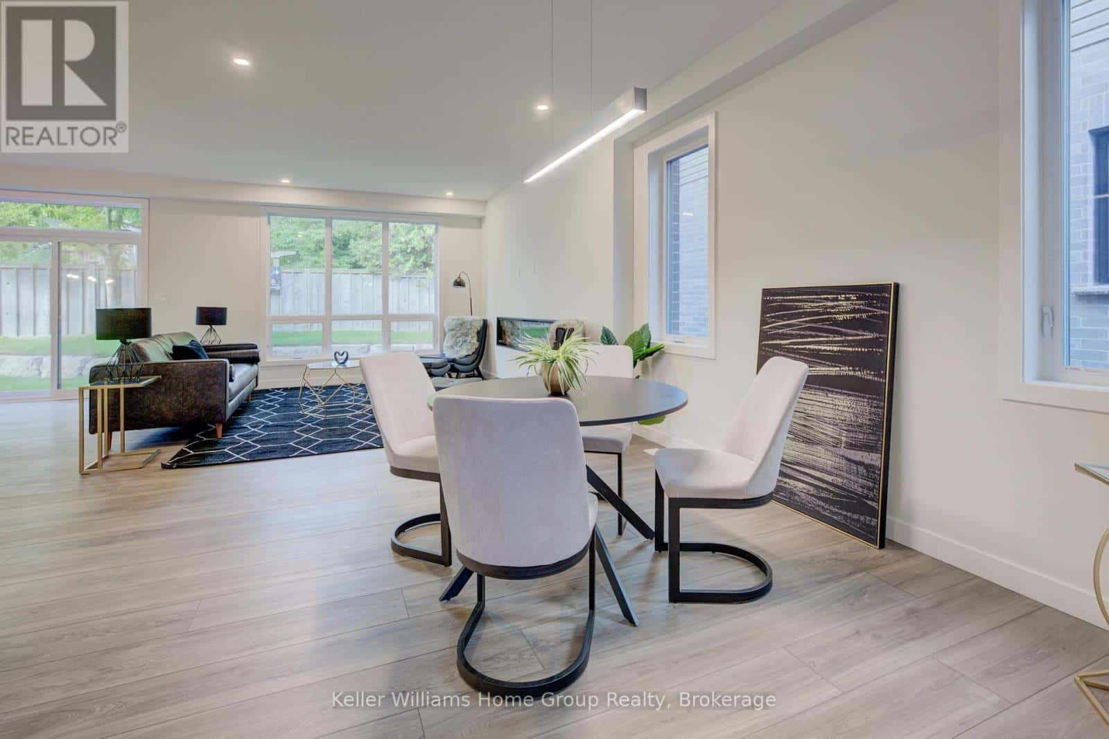 16 NICHOLAS WAY — Guelph (Victoria North), Ontario - Photo 4 of 42