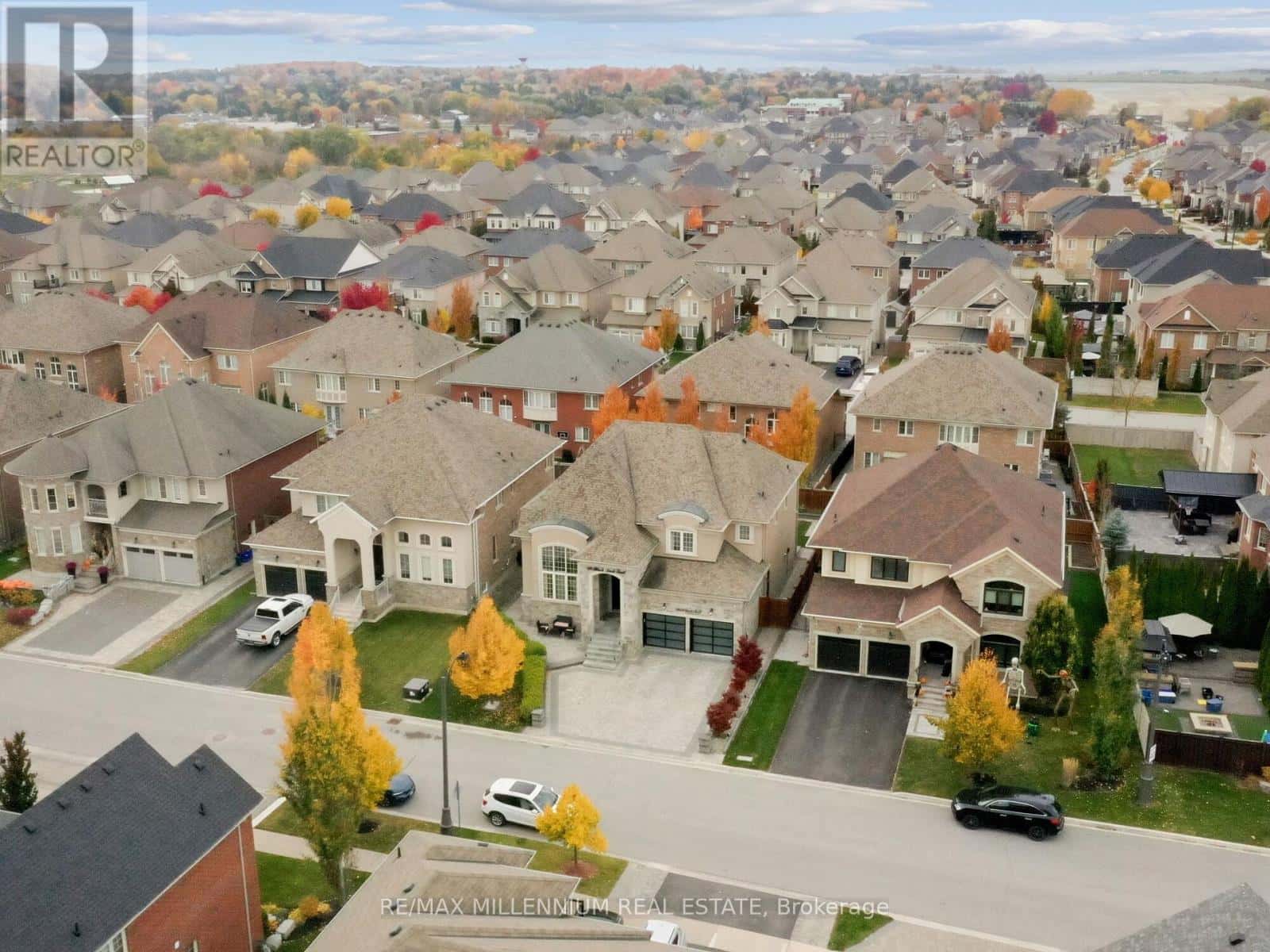 24 BLACK DUCK TRAIL — King (Nobleton), Ontario - Photo 2 of 42