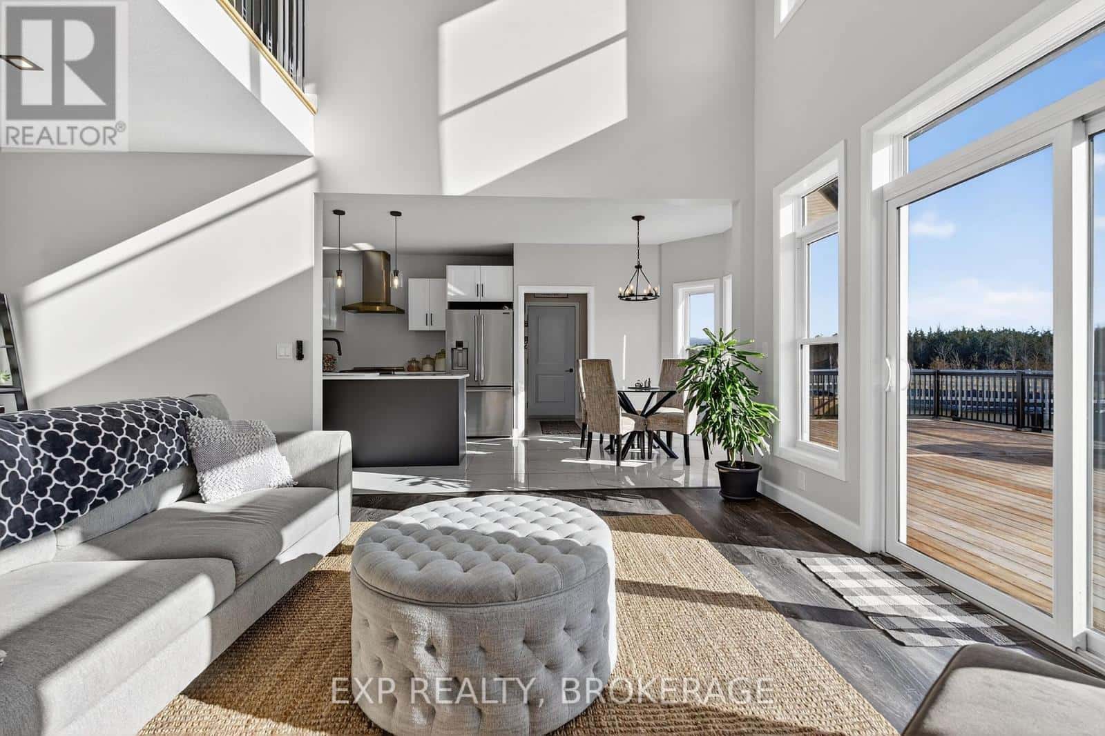 2516 COUNTY 15 ROAD — Prince Edward County (Sophiasburg Ward), Ontario - Photo 4 of 49