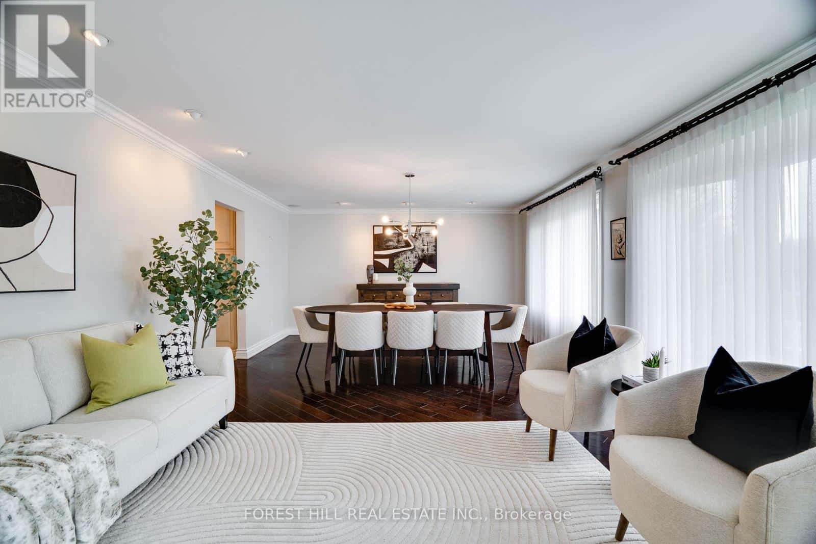 244 WATERLOO AVENUE — Toronto (Bathurst Manor), Ontario - Photo 5 of 42