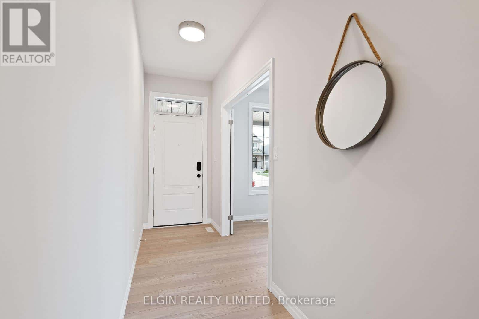 6 HEMLOCK CRESCENT — Aylmer, Ontario - Photo 2 of 35