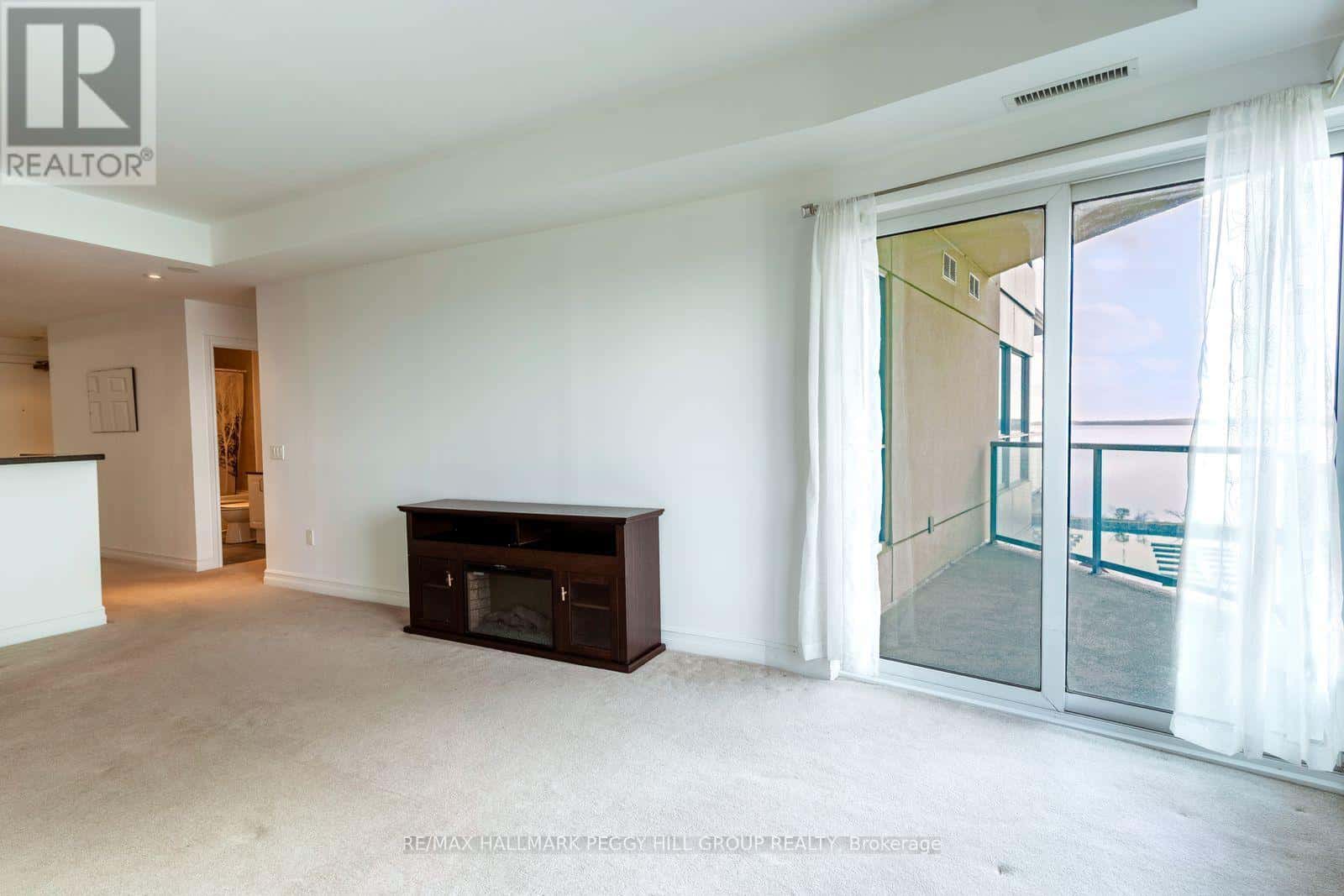 1005 - 6 TORONTO STREET — Barrie (City Centre), Ontario - Photo 3 of 17