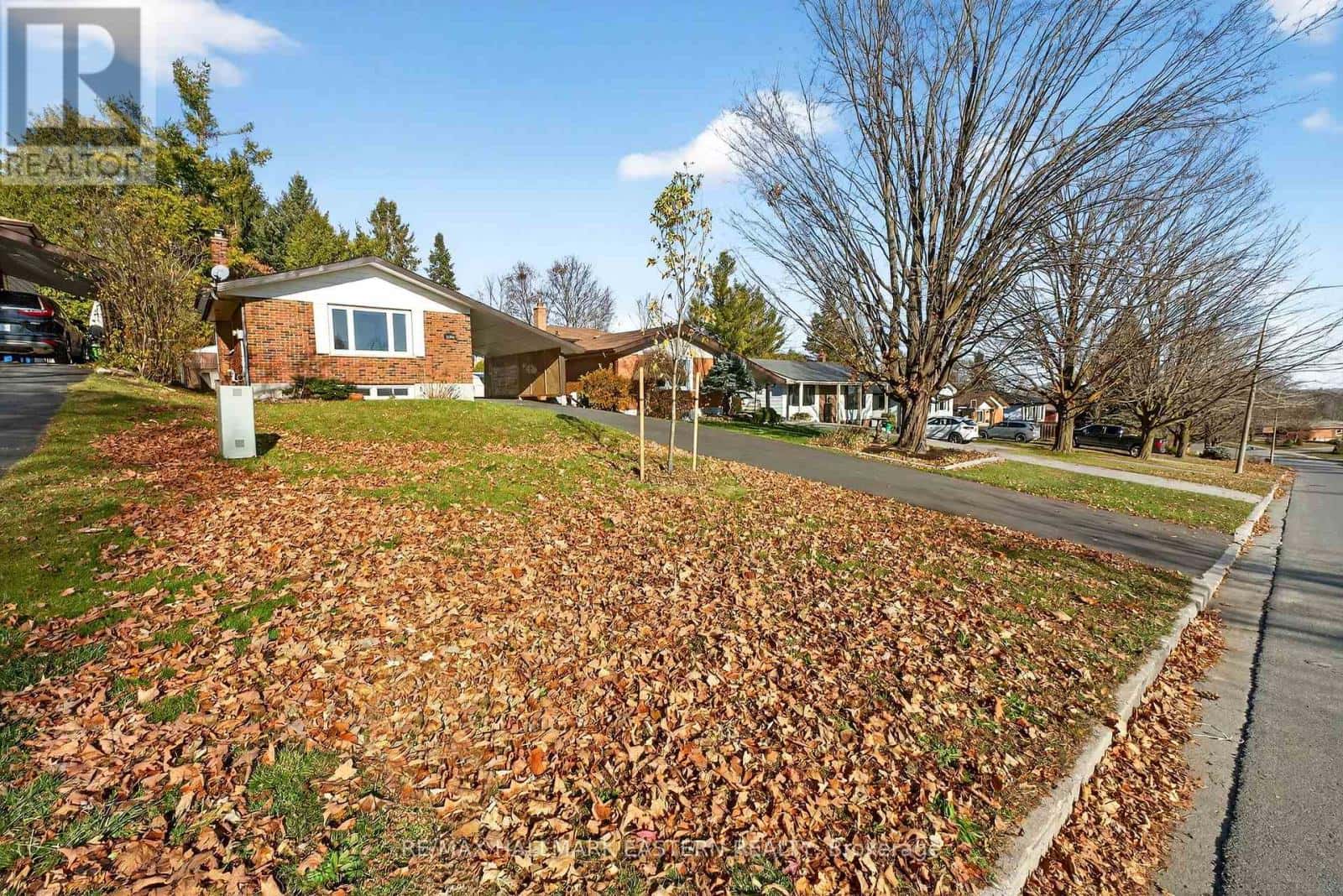 1628 CHERRYHILL ROAD — Peterborough (Monaghan Ward 2), Ontario - Photo 4 of 42