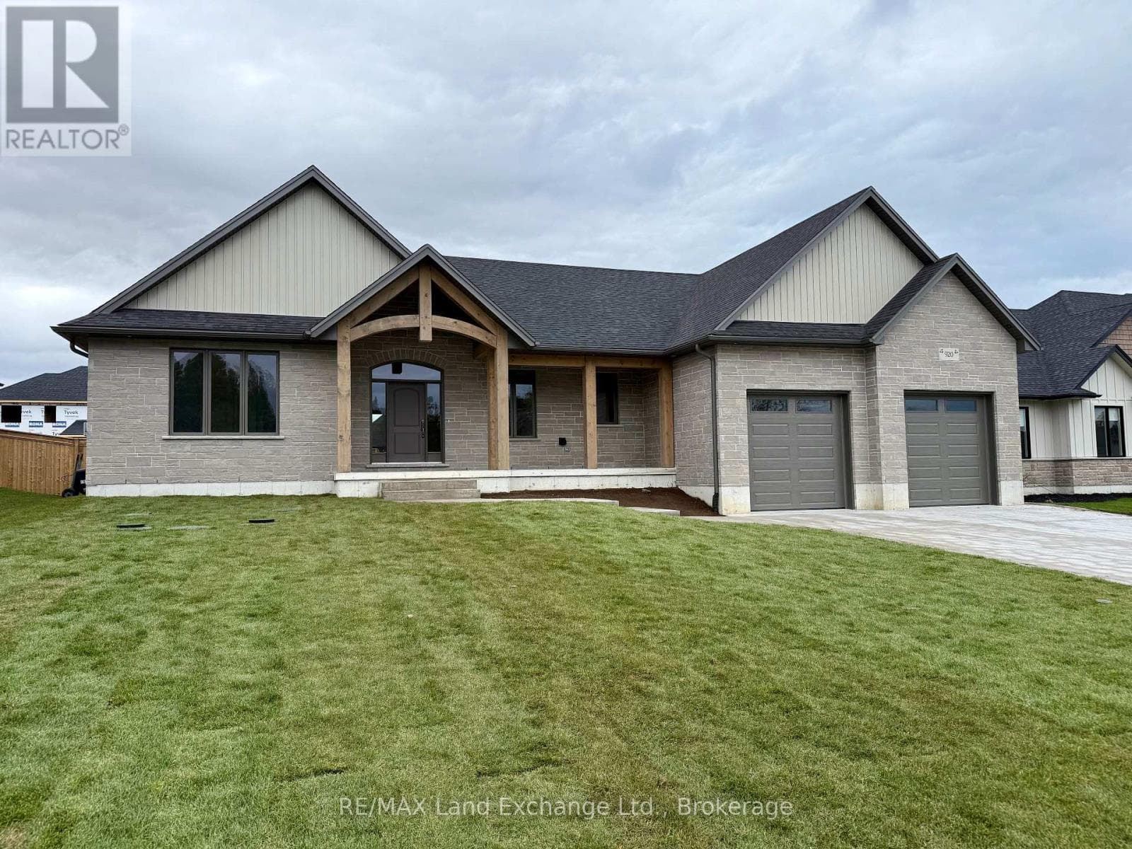 920 BOGDANOVIC WAY — Huron-Kinloss, Ontario - Main photo