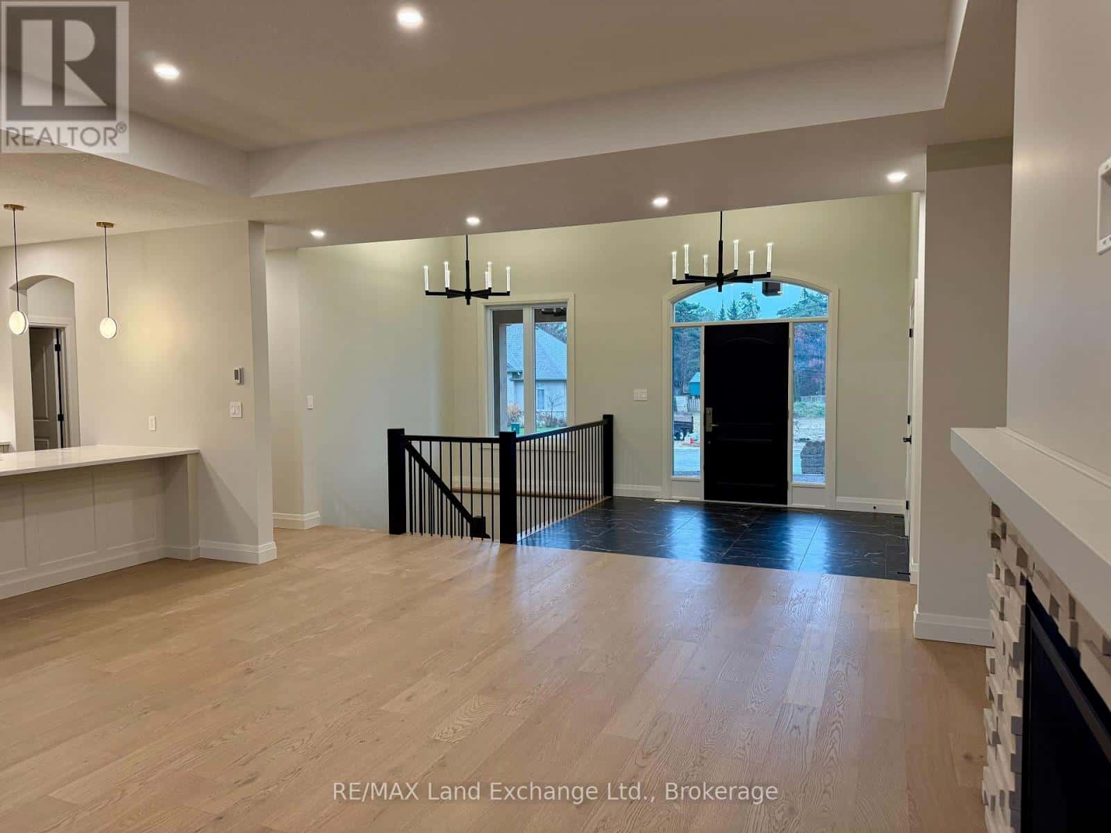 920 BOGDANOVIC WAY — Huron-Kinloss, Ontario - Photo 4 of 42