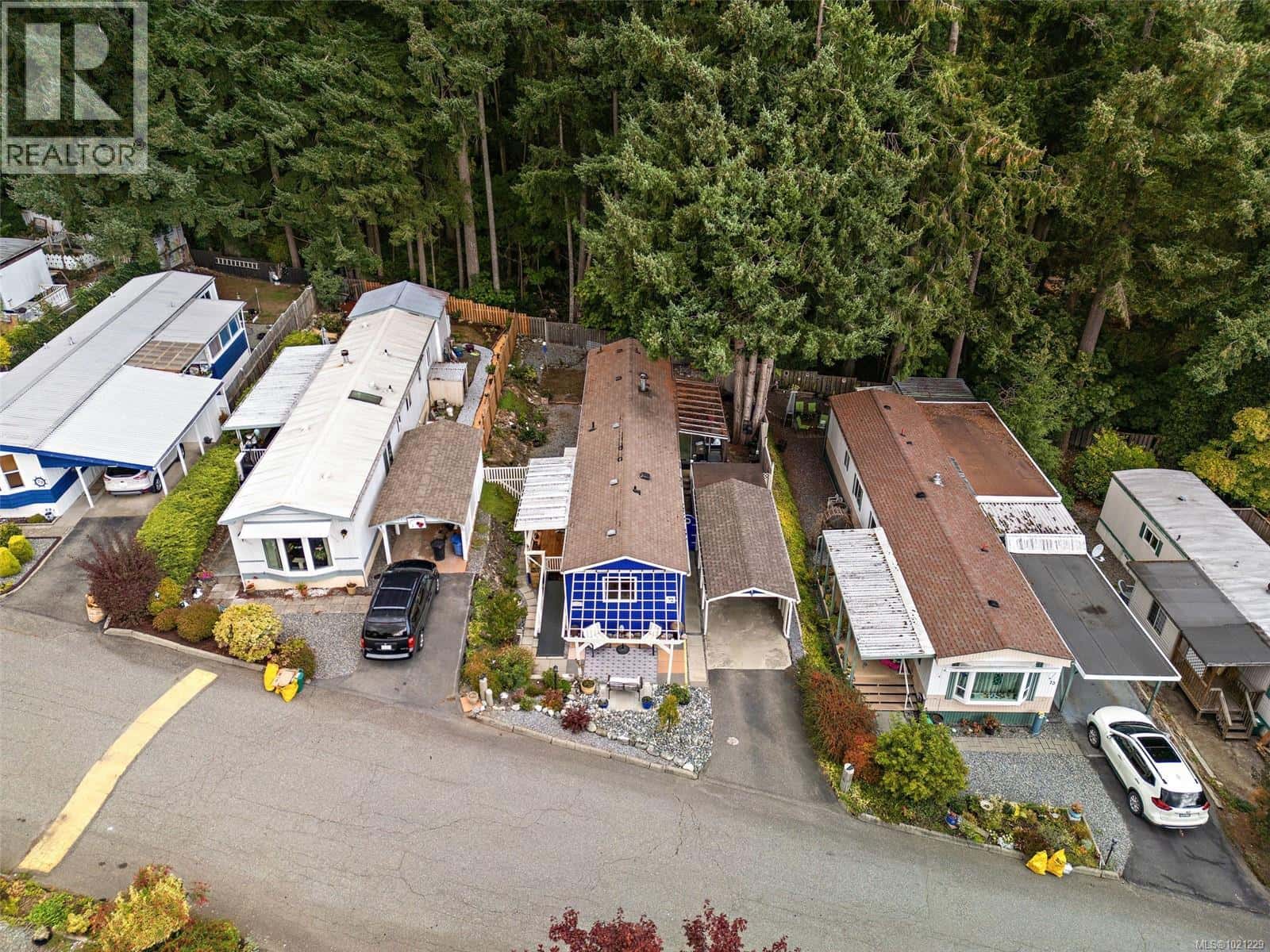 72 10980 Westdowne Rd — Ladysmith, British Columbia - Photo 3 of 36