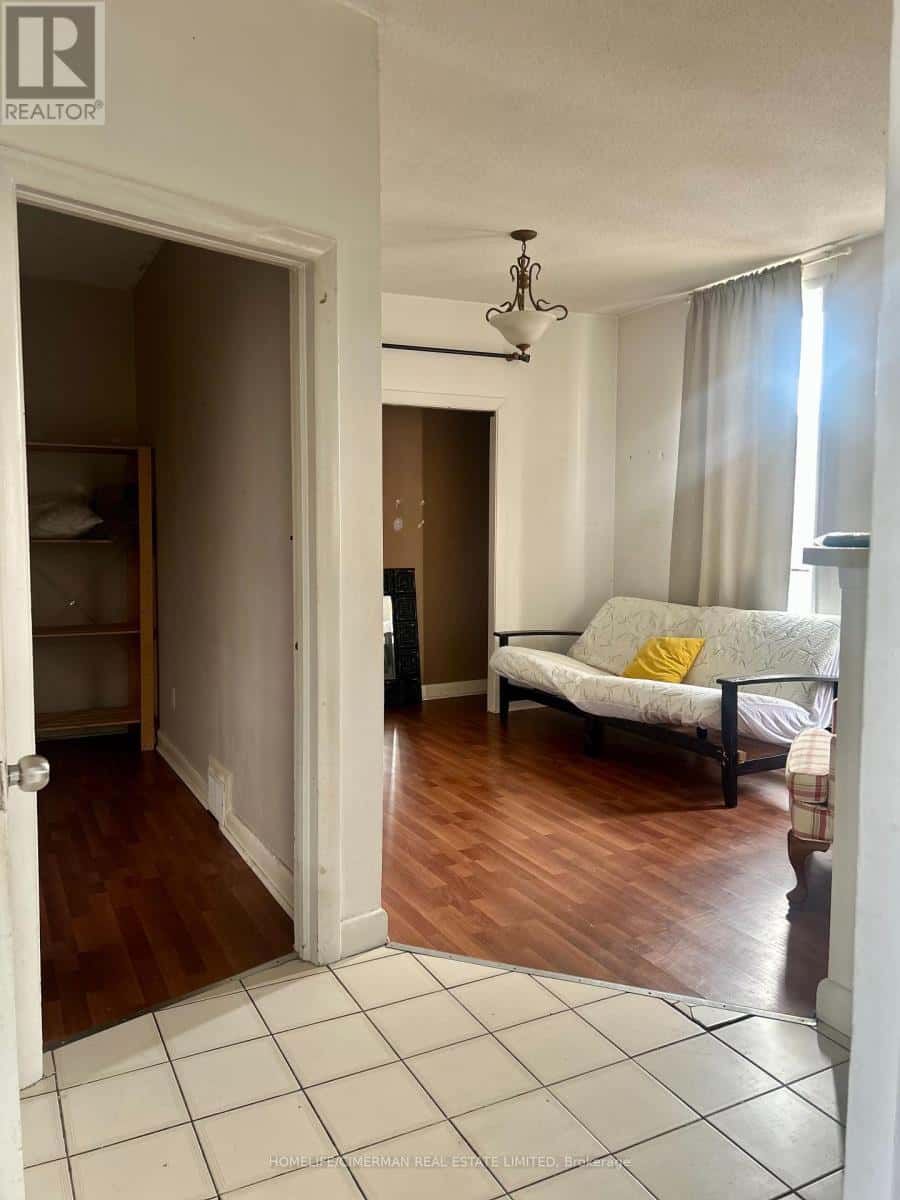 2ND FLOOR - 447 DOVERCOURT ROAD