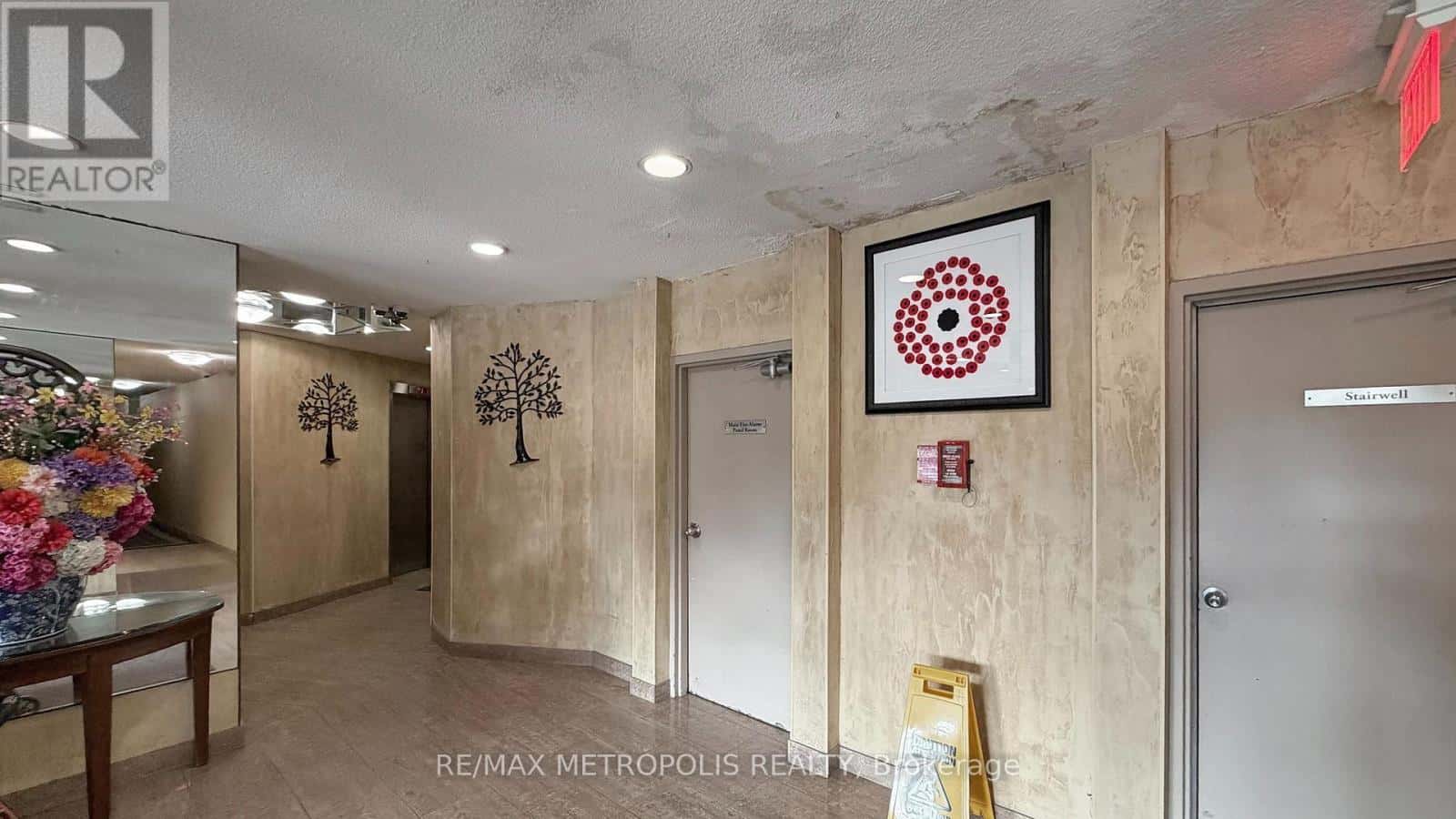 713 - 10 MARTHA EATON WAY — Toronto (Brookhaven-Amesbury), Ontario - Photo 4 of 50