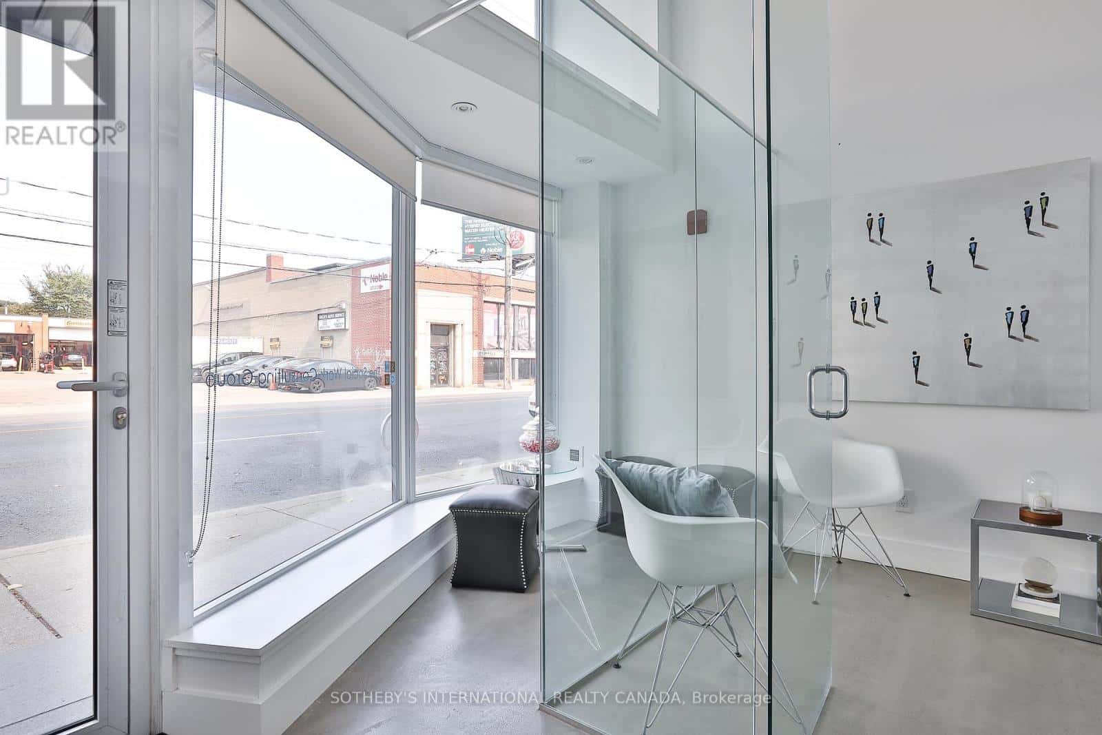 Toronto (Annex), Ontario — Toronto (Annex), Ontario - Photo 3 of 27