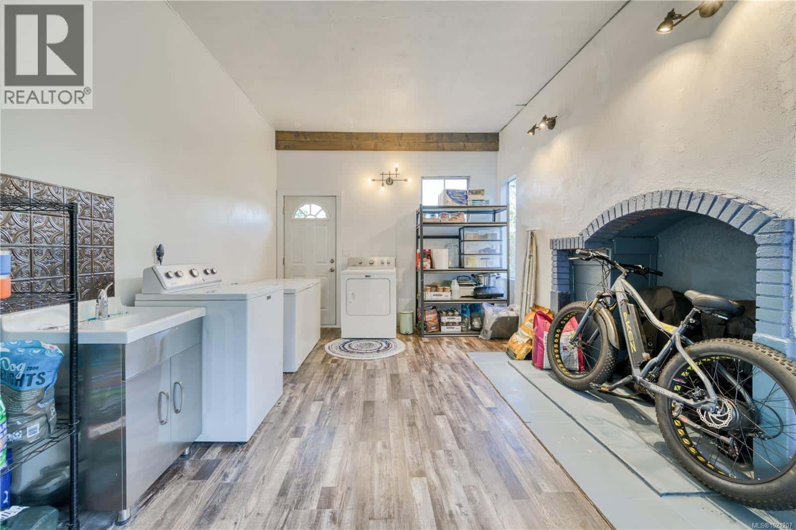 1144 Haida Ave — Port Alice, British Columbia - Photo 5 of 35