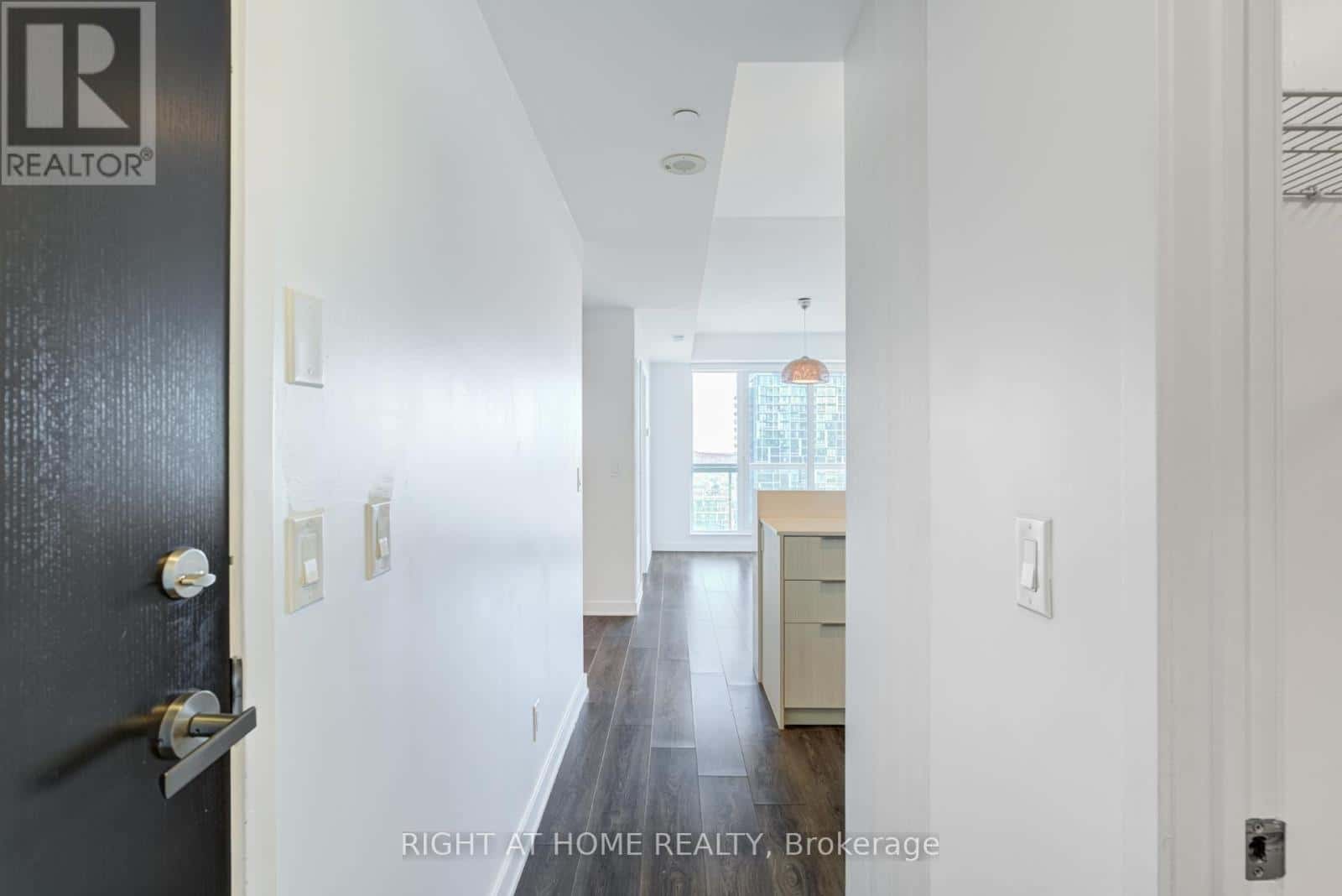 2213 - 55 REGENT PARK BOULEVARD — Toronto (Regent Park), Ontario - Photo 5 of 50