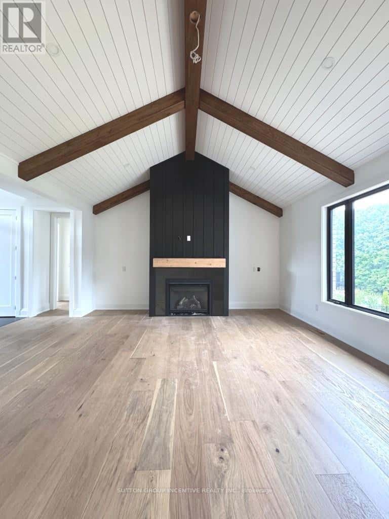 5 JEAN MILLER COURT — Springwater (Snow Valley), Ontario - Photo 4 of 25