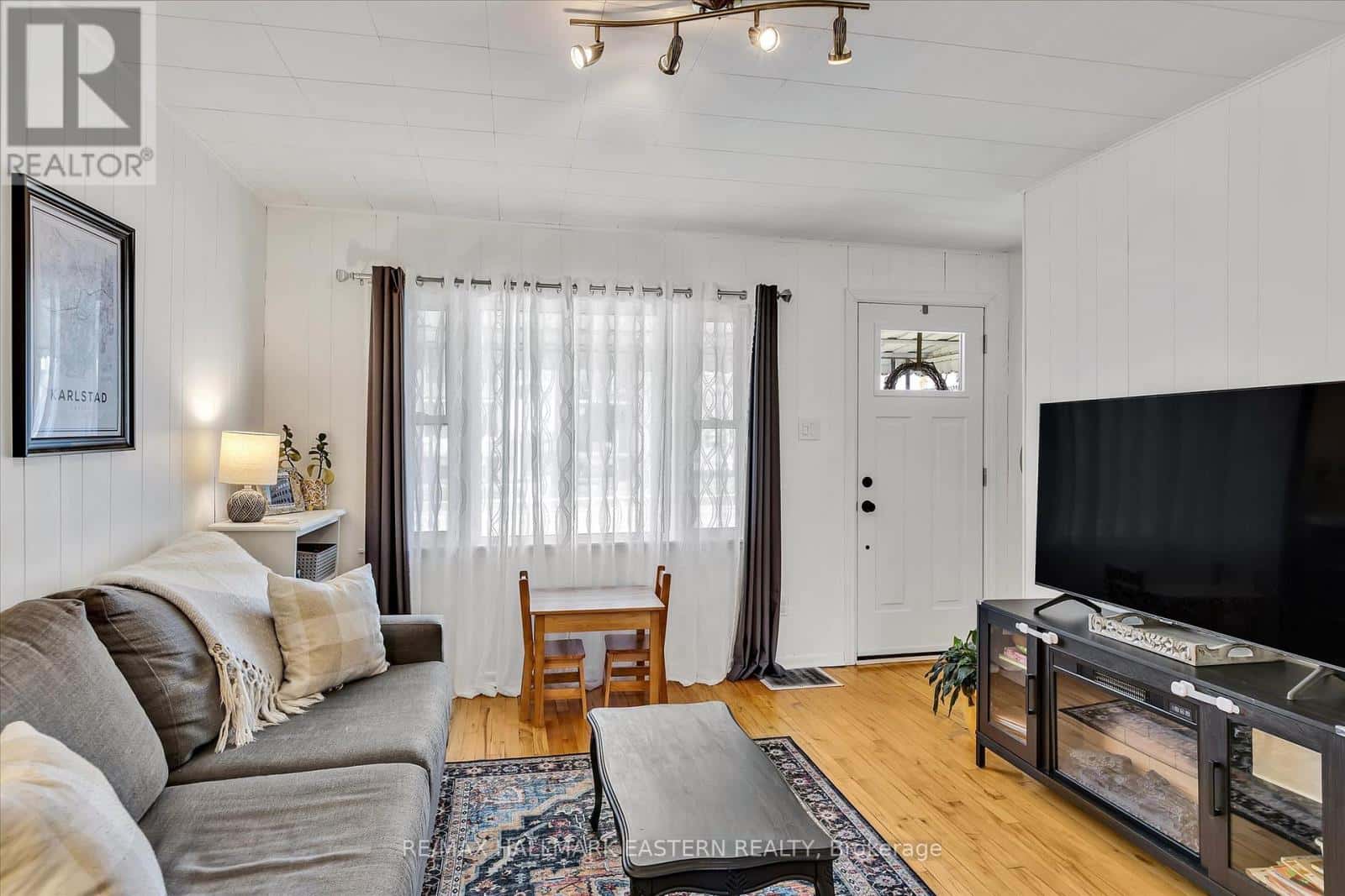 706 MONAGHAN ROAD — Peterborough (Otonabee Ward 1), Ontario - Photo 4 of 50