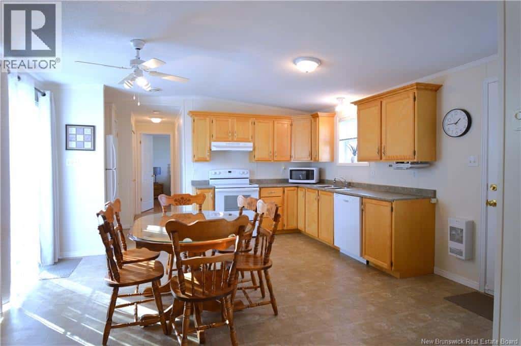 625 Champlain St. — Shediac, New Brunswick - Photo 3 of 13