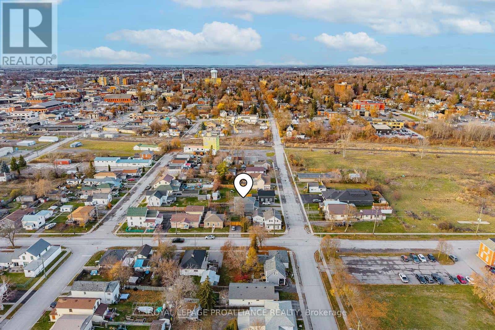 84 SOUTH GEORGE STREET — Belleville (Belleville Ward), Ontario - Photo 2 of 32