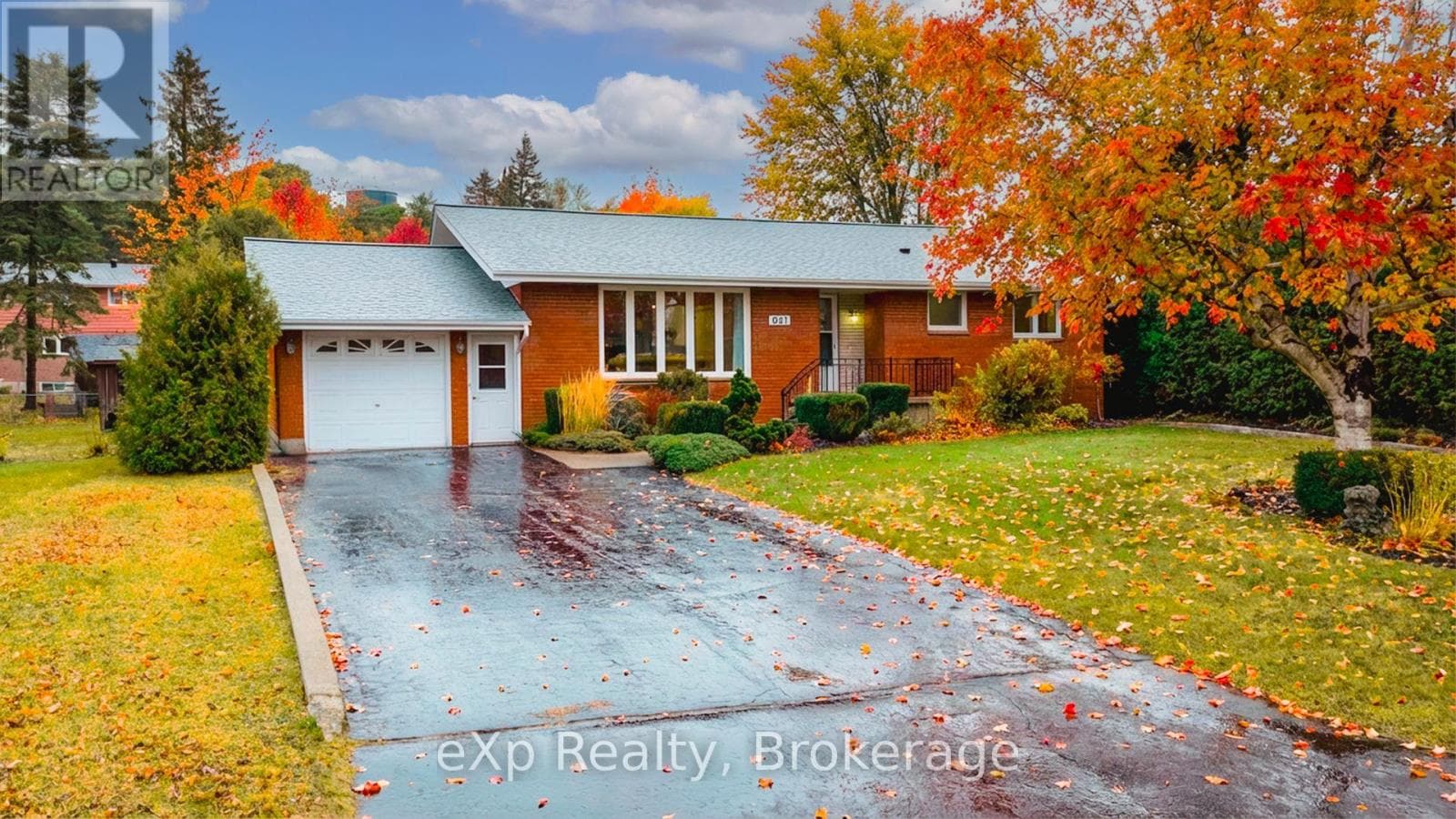 861 GUSTAVUS STREET — Saugeen Shores, Ontario - Main photo