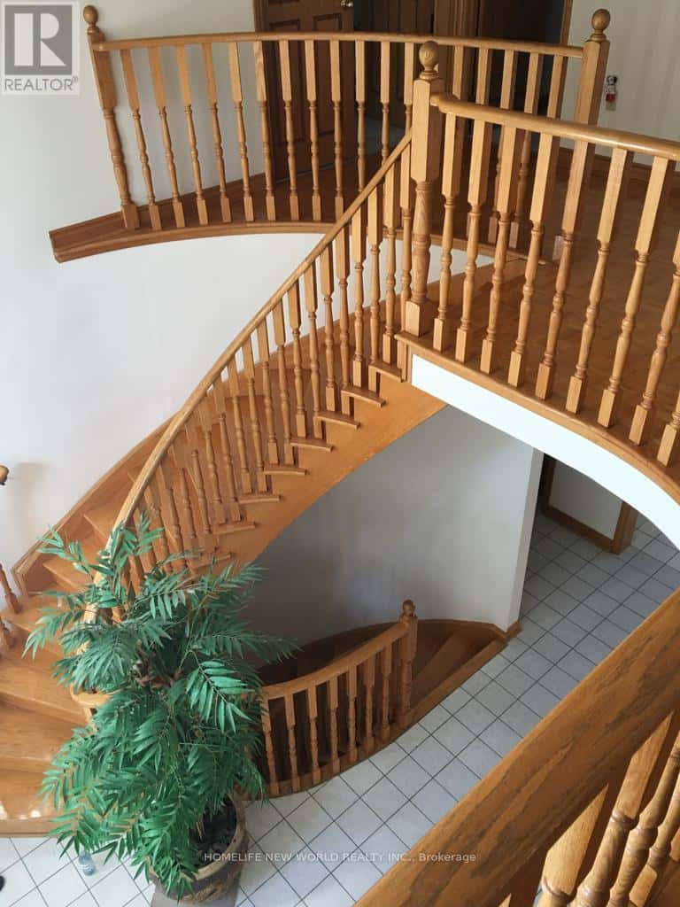 81 DALMATIAN CRESCENT — Toronto (Highland Creek), Ontario - Photo 2 of 11