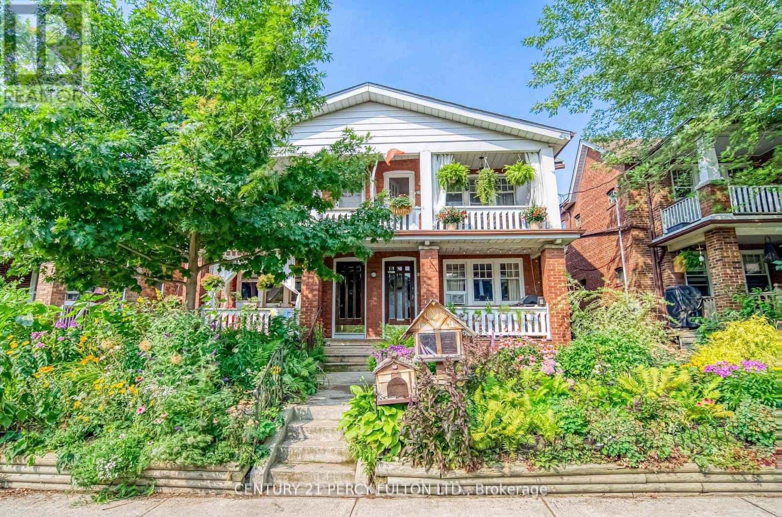 48-50 SCARBORO BEACH BOULEVARD — Toronto (The Beaches), Ontario - Photo 2 of 33