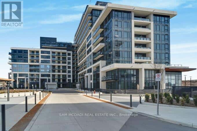 318 - 3200 WILLIAM COLTSON AVENUE — Oakville (JM Joshua Meadows), Ontario - Photo 2 of 22