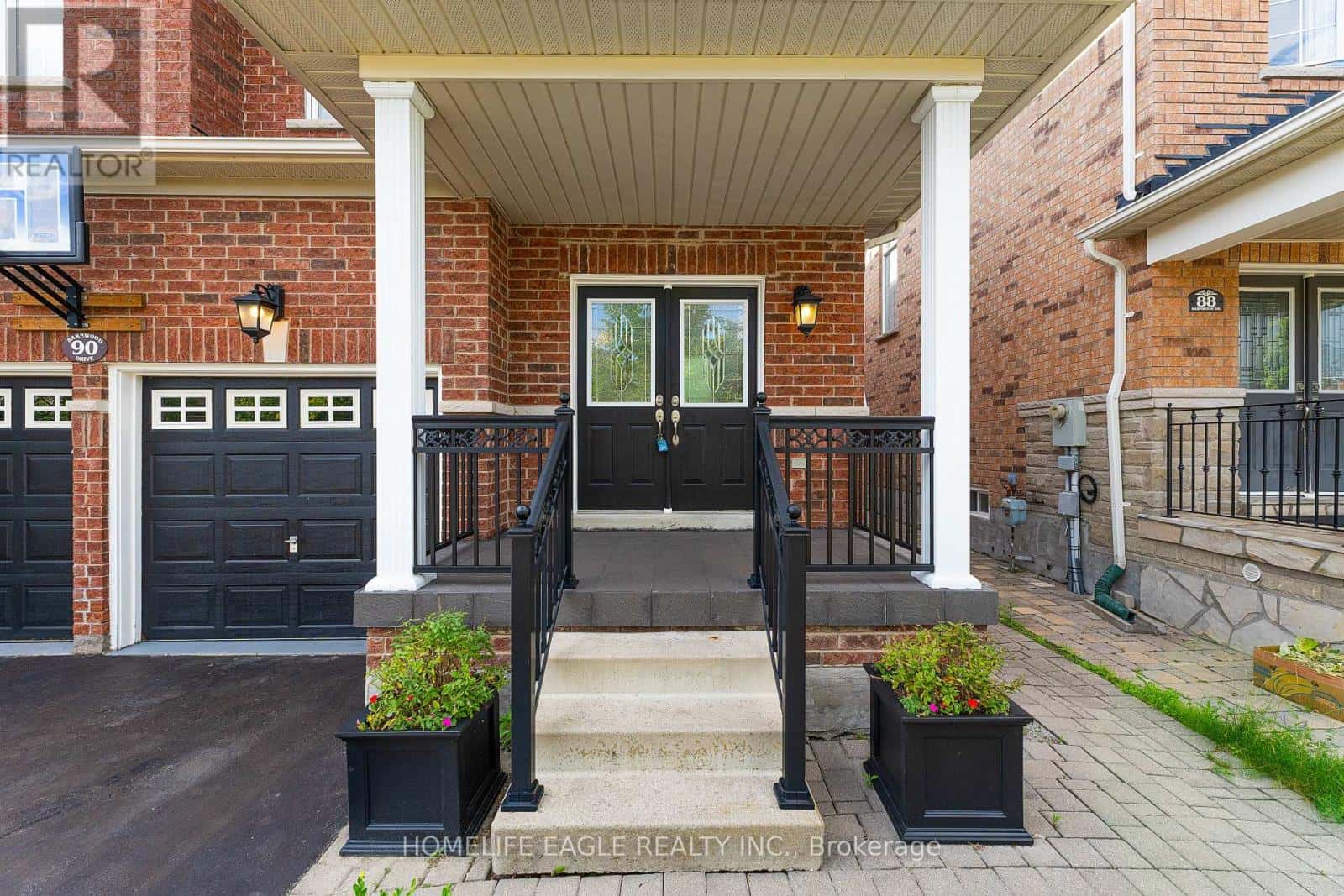 90 BARNWOOD DRIVE — Richmond Hill (Oak Ridges Lake Wilcox), Ontario - Photo 2 of 28