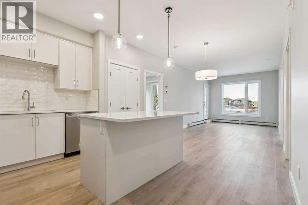 104, 655 Shawnee Square SW — Calgary, Alberta - Photo 5 of 28