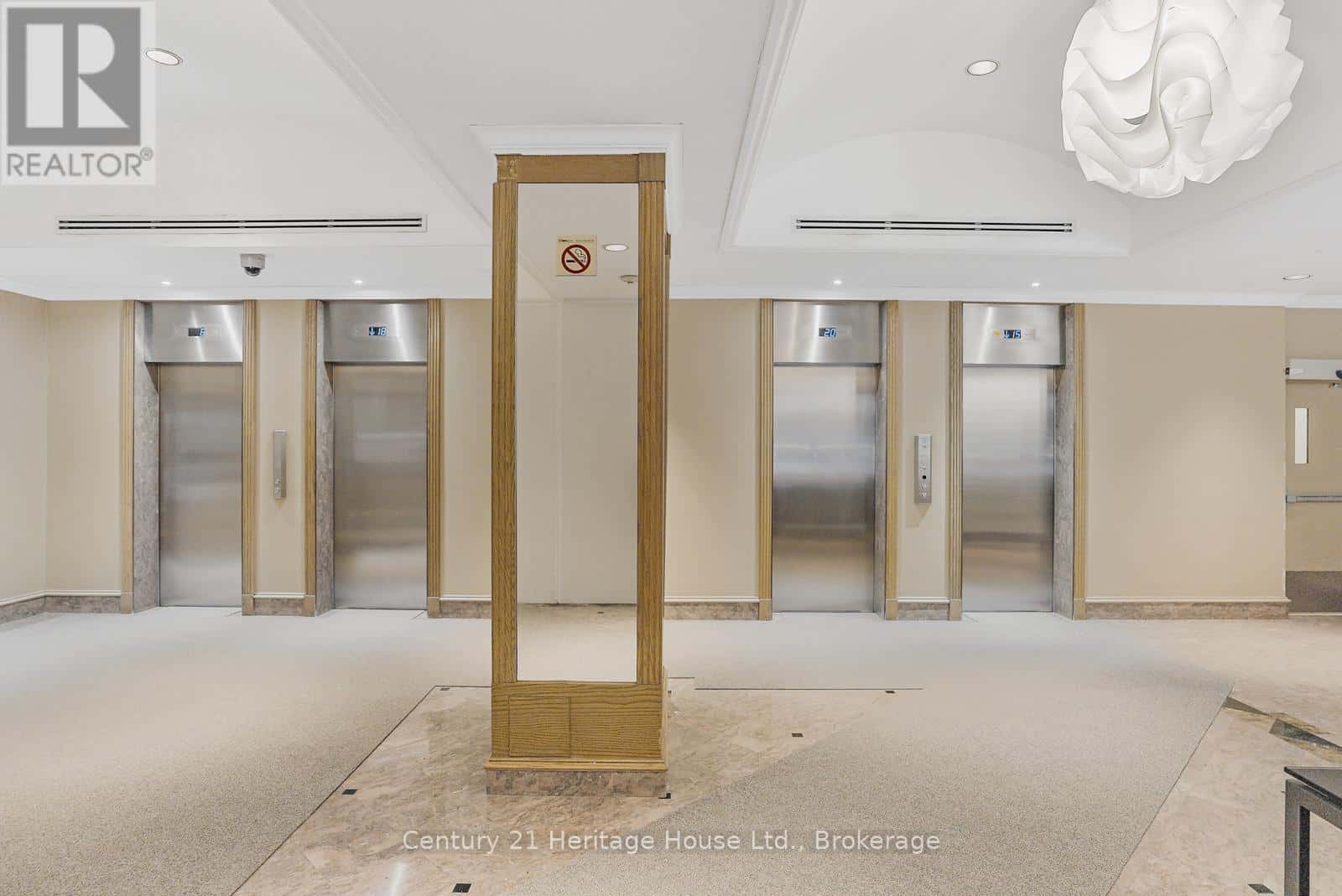 609 - 45 CARLTON STREET — Toronto (Church-Yonge Corridor), Ontario - Photo 3 of 38