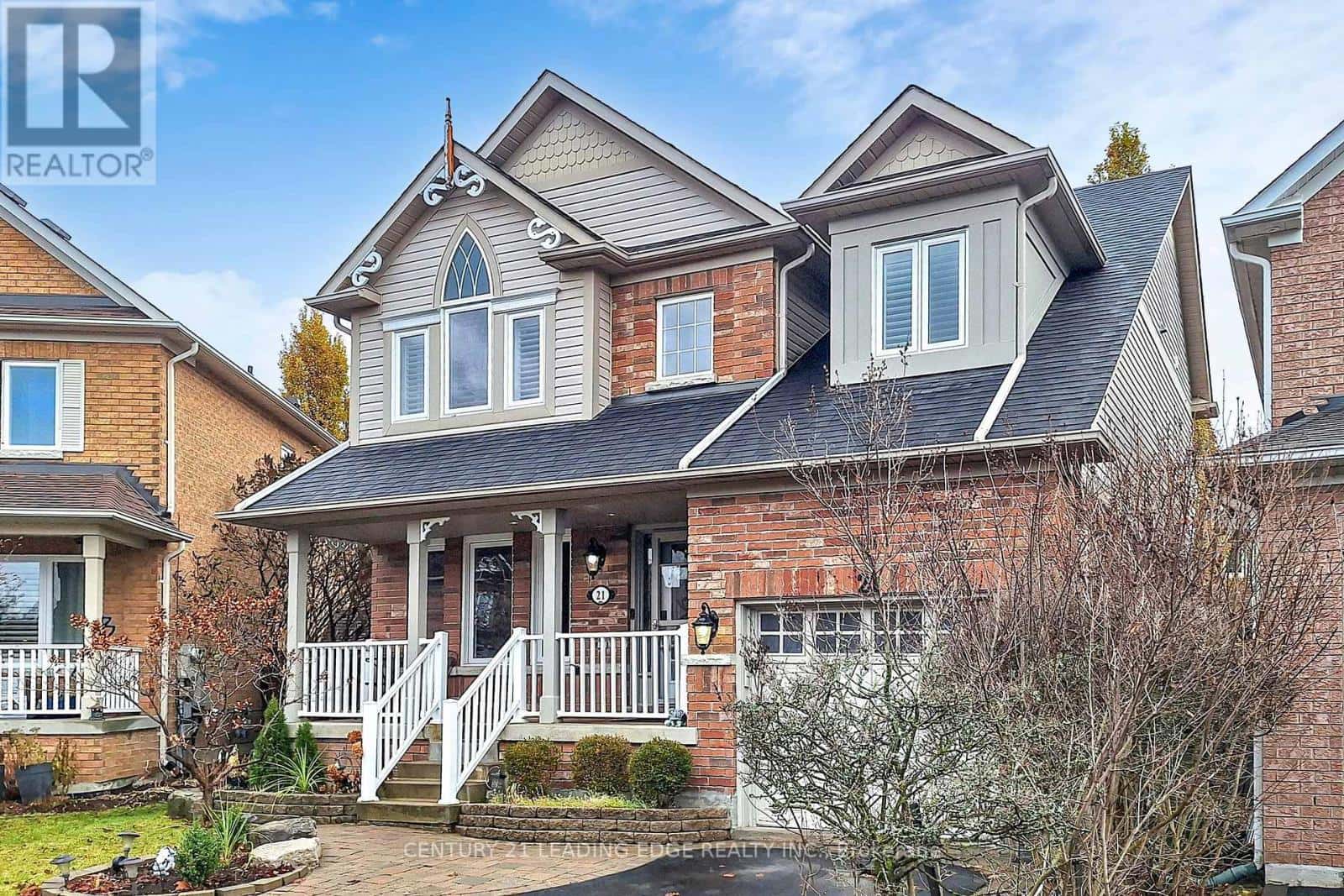 21 WATKINS GLEN CRESCENT — Aurora (Bayview Wellington), Ontario - Photo 2 of 50