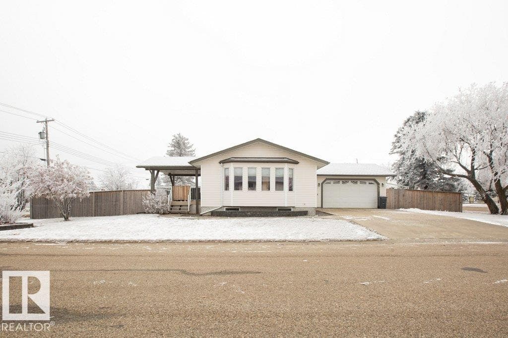 4707 50 ST — Clyde, Alberta - Main photo