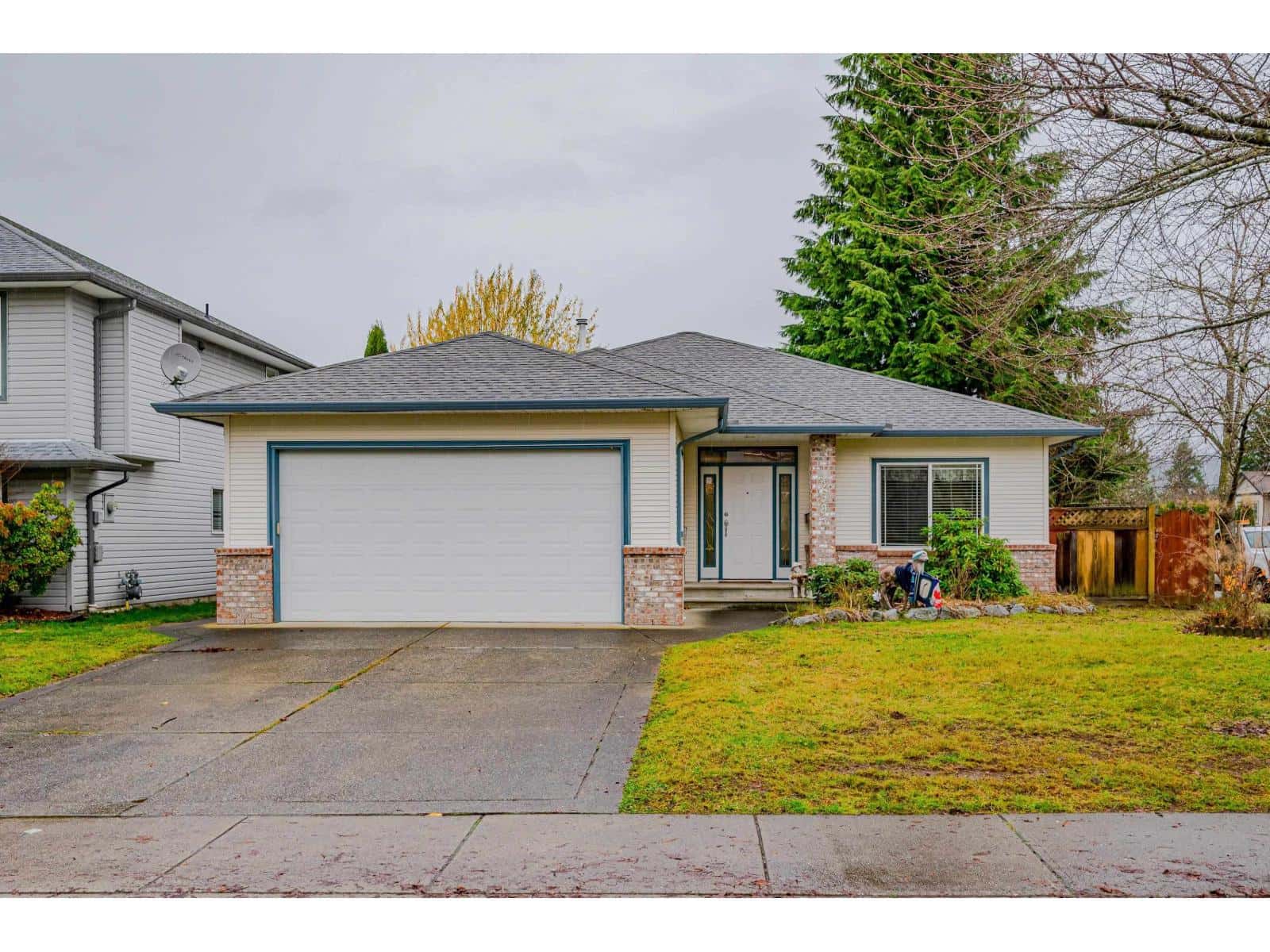 32993 HAWTHORNE AVENUE — Mission, British Columbia - Photo 3 of 40