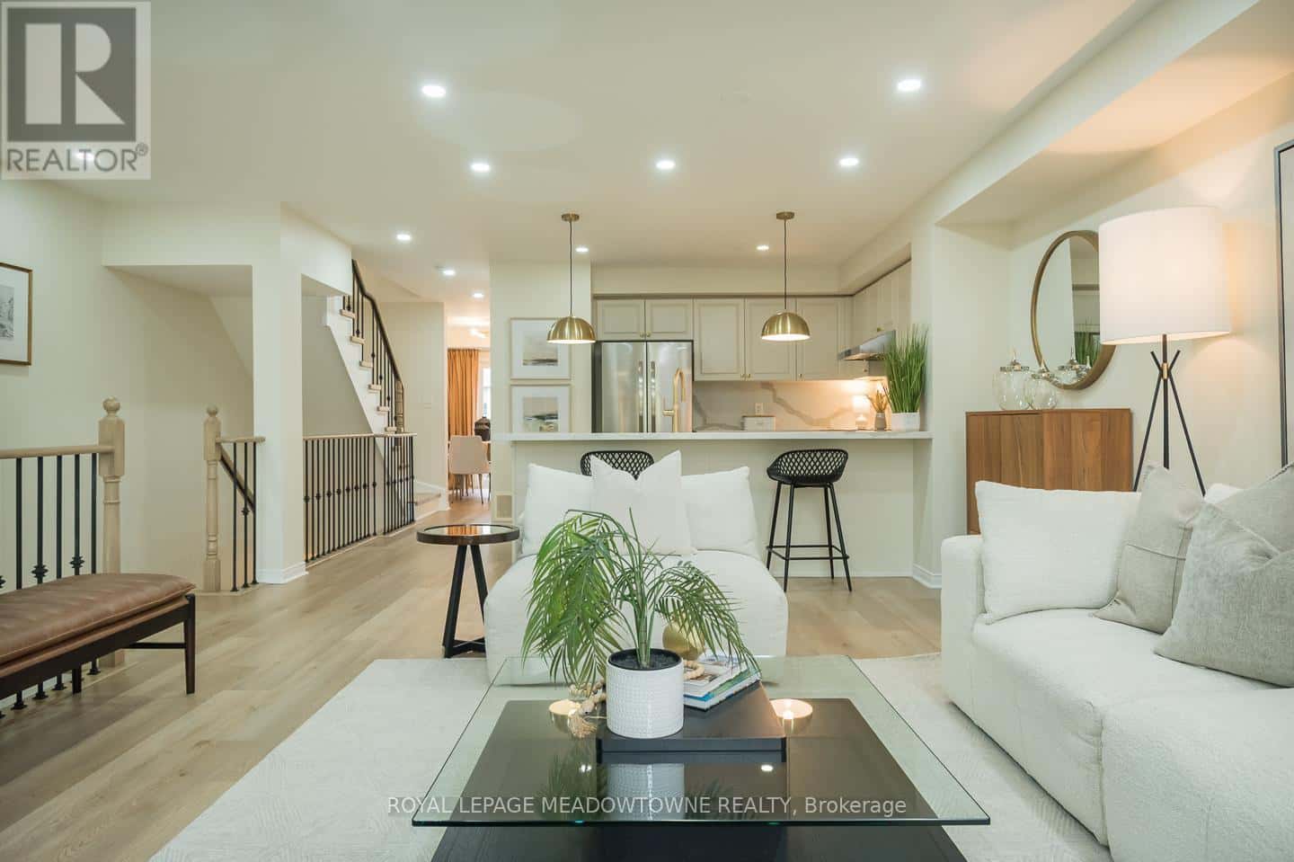 3355 Thomas Street 10