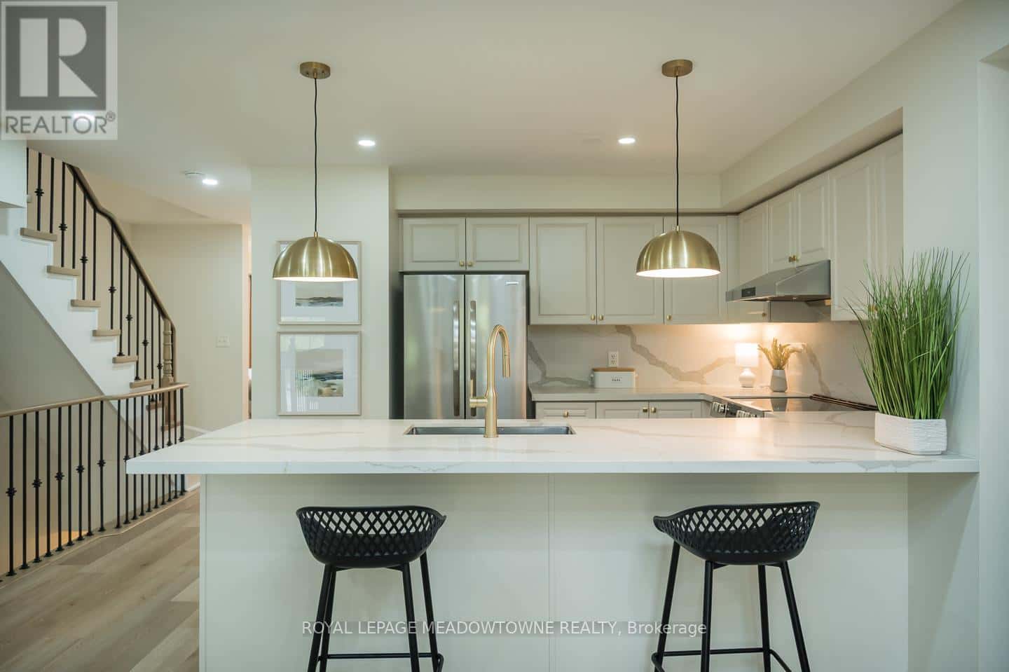 10 - 3355 THOMAS STREET — Mississauga (Churchill Meadows), Ontario - Photo 3 of 34