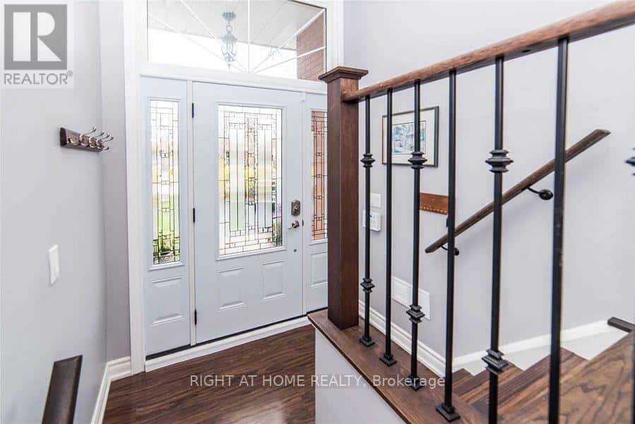 1094 RONLEA AVENUE — Oshawa (Donevan), Ontario - Photo 3 of 15