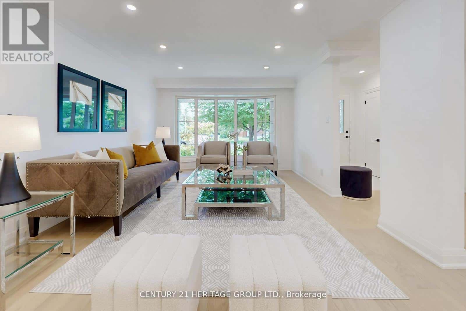 10 CHERRY BLOSSOM LANE — Markham (Royal Orchard), Ontario - Photo 3 of 46