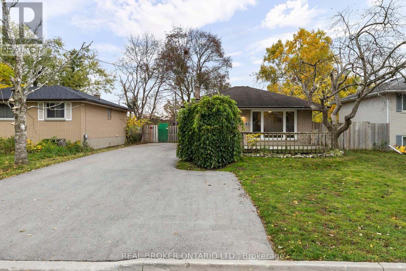 65 OTTAWAY AVENUE — Barrie (Wellington), Ontario - Photo 3 of 44