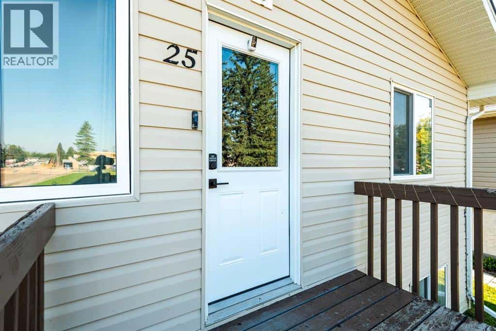 25, 320 7 Avenue NE — Three Hills, Alberta - Photo 5 of 35