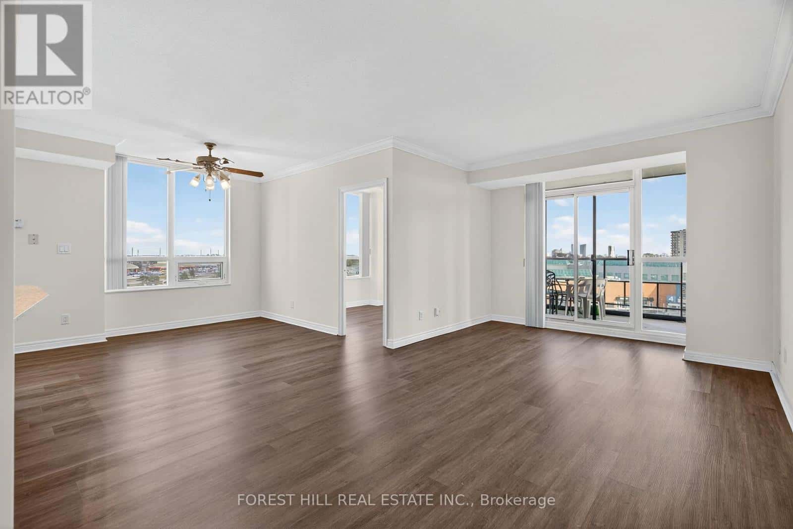 707 - 100 PROMENADE CIRCLE — Vaughan (Brownridge), Ontario - Photo 2 of 33