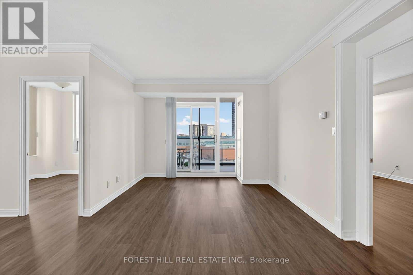 707 - 100 PROMENADE CIRCLE — Vaughan (Brownridge), Ontario - Photo 5 of 33